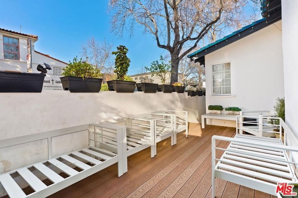 200 S Linden Drive - Photo 3