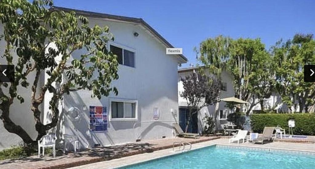18555 Collins Street - Photo 22