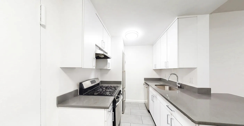 Flex 2 East 56th Street - Photo 4
