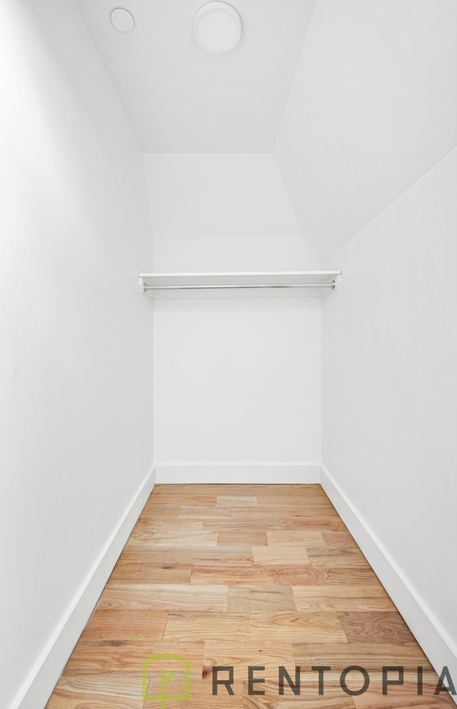 433 Sackett Street - Photo 14