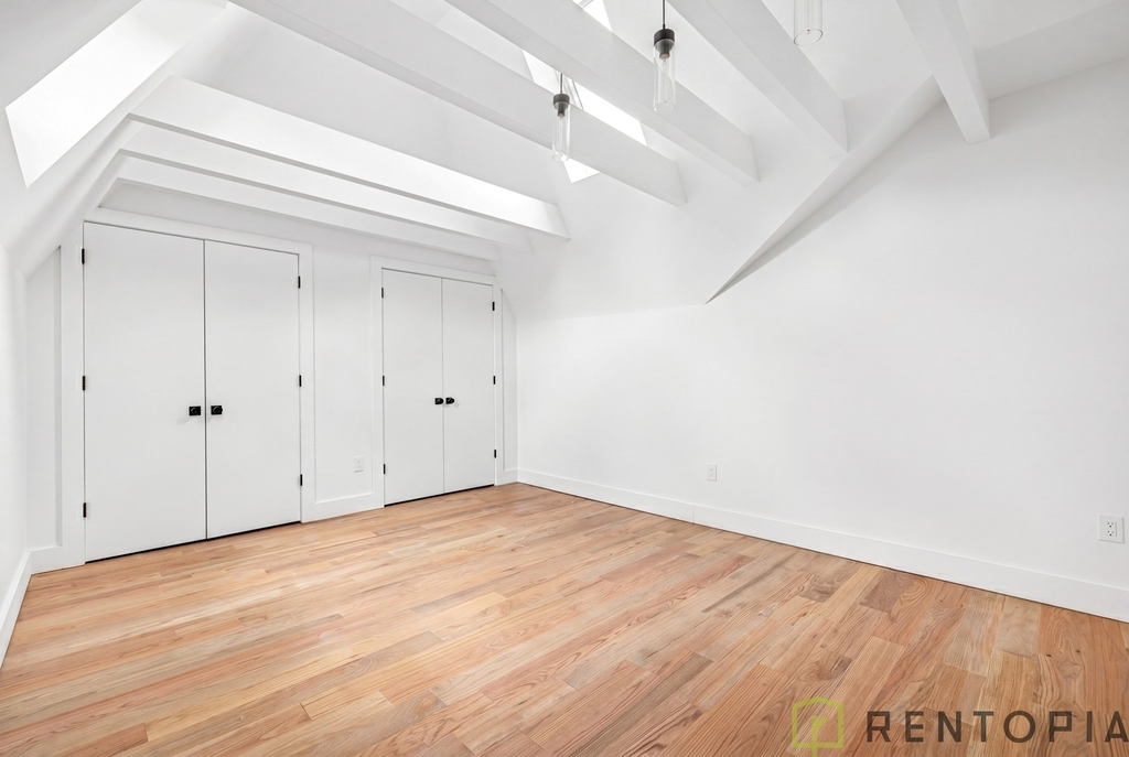433 Sackett Street - Photo 10