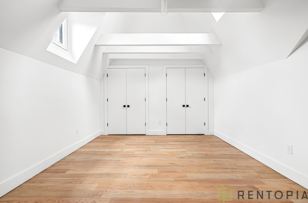 433 Sackett Street - Photo 11