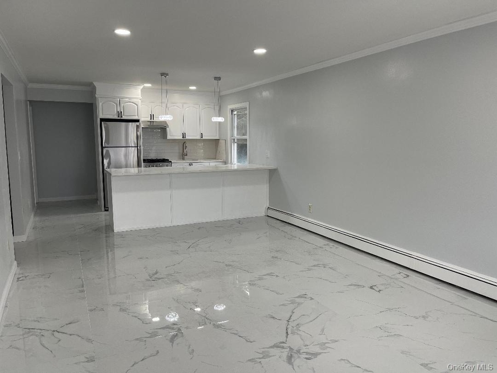 137 Pacific Boulevard - Photo 4