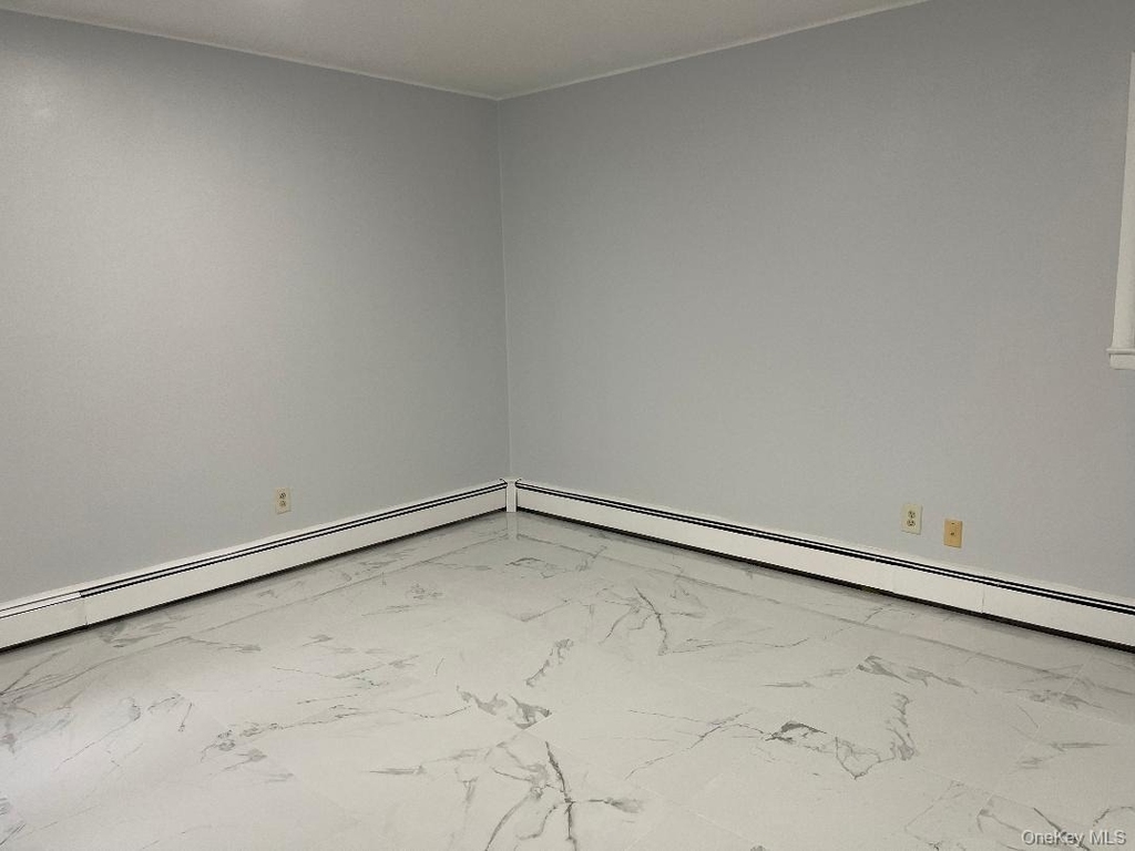 137 Pacific Boulevard - Photo 8