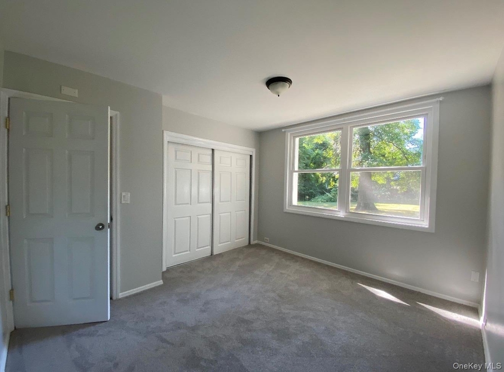 8 Birchwood Avenue - Photo 3