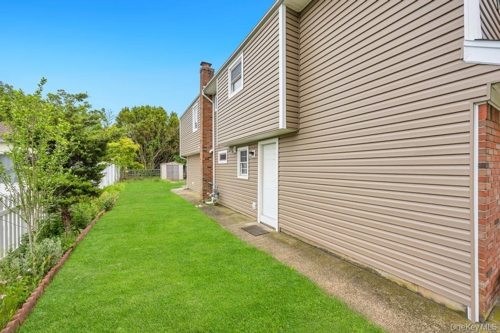 405 Massapequa Avenue - Photo 27