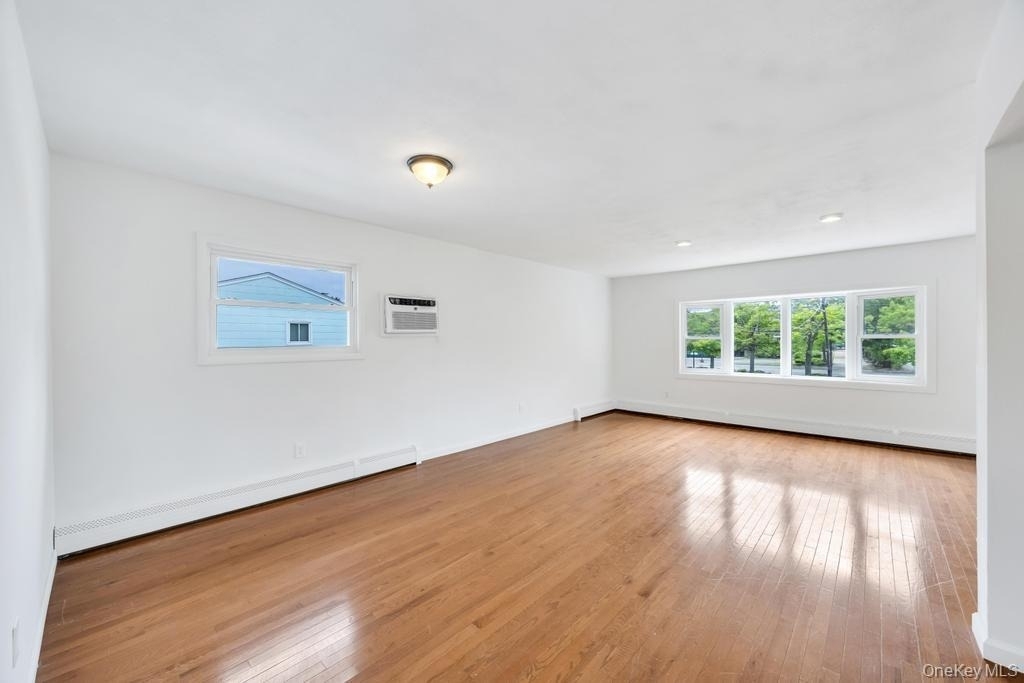 405 Massapequa Avenue - Photo 9