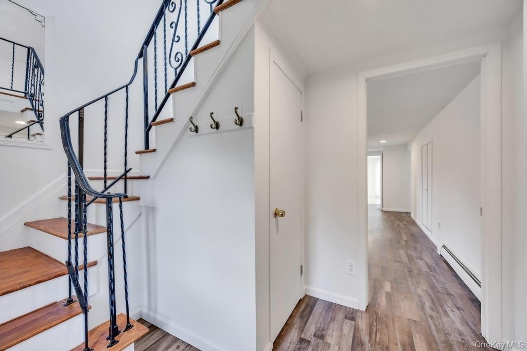 405 Massapequa Avenue - Photo 2