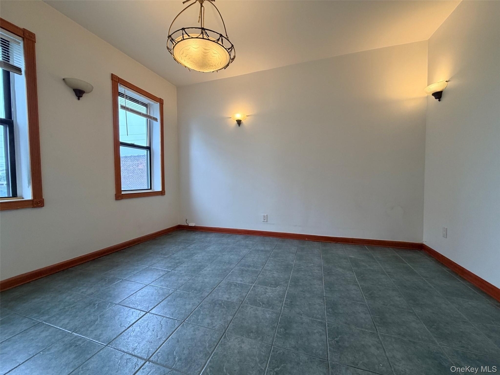 90 Main Street - Photo 10