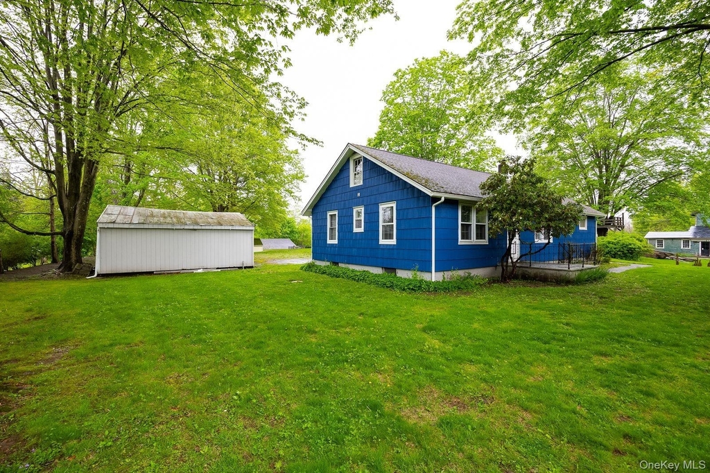 3176 Sharon Turnpike - Photo 3