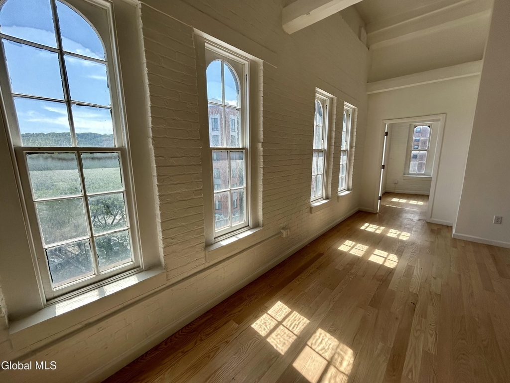155 River Street - Photo 5