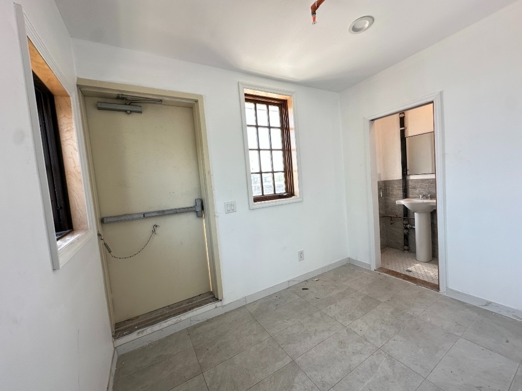 138 Dwight Street - Photo 6