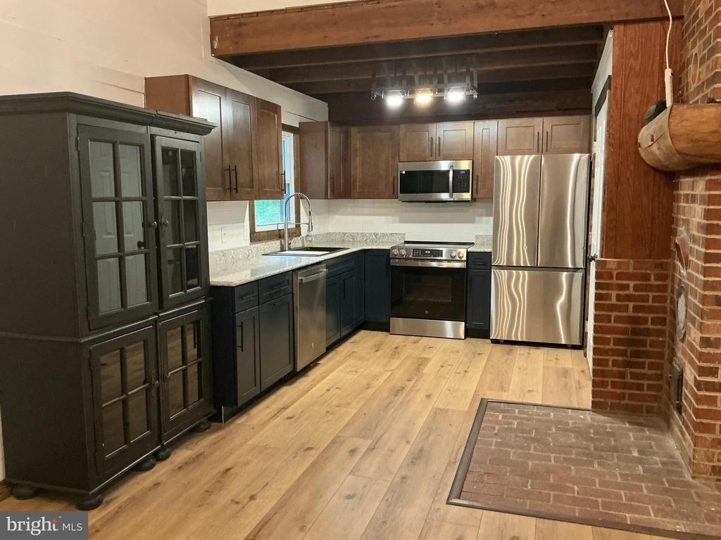 360 Wood Landing Road - Photo 3