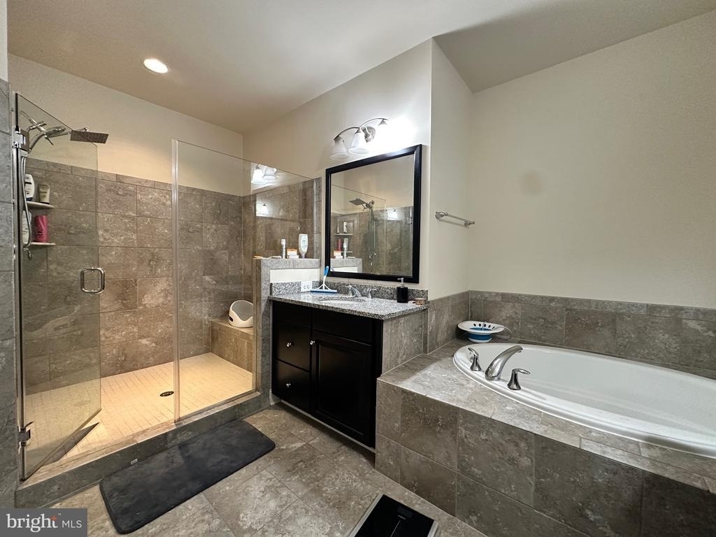 22611 Windsor Locks Square - Photo 36