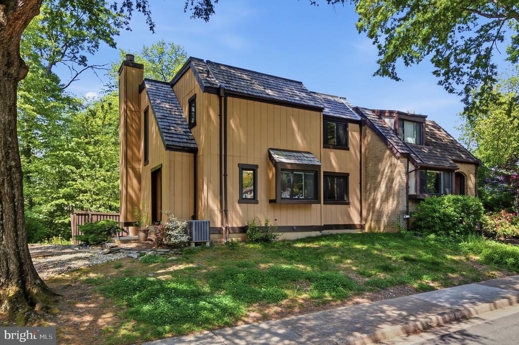 1509 Farsta Court - Photo 38