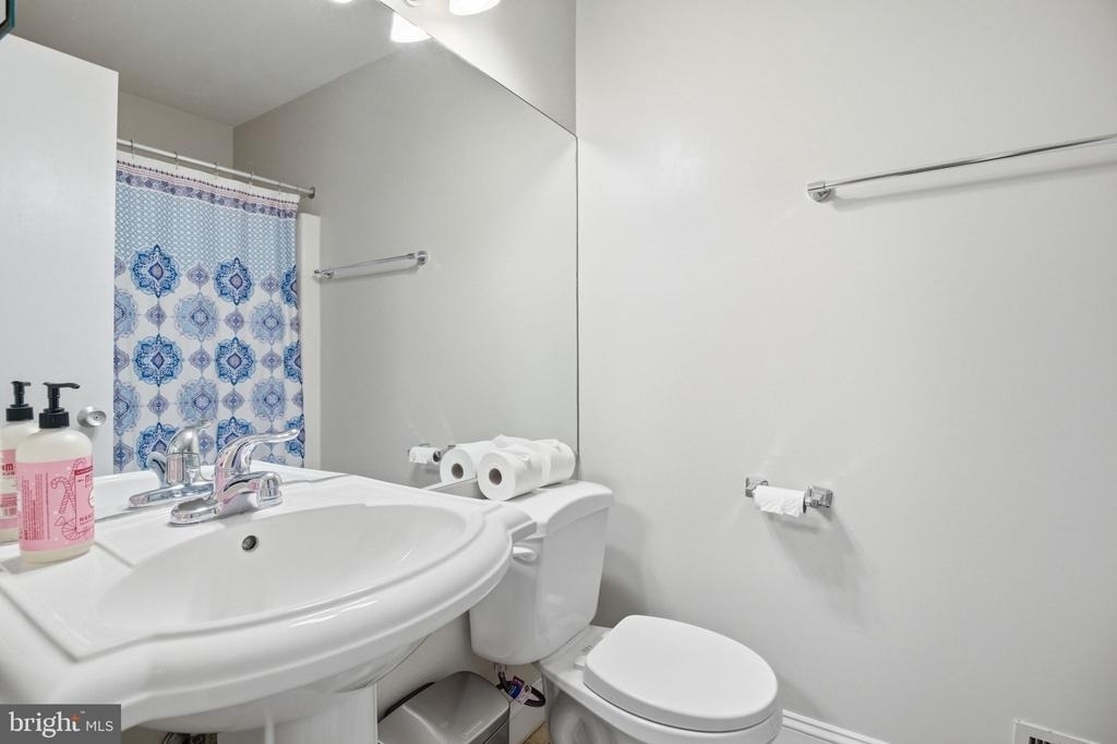 1509 Farsta Court - Photo 34