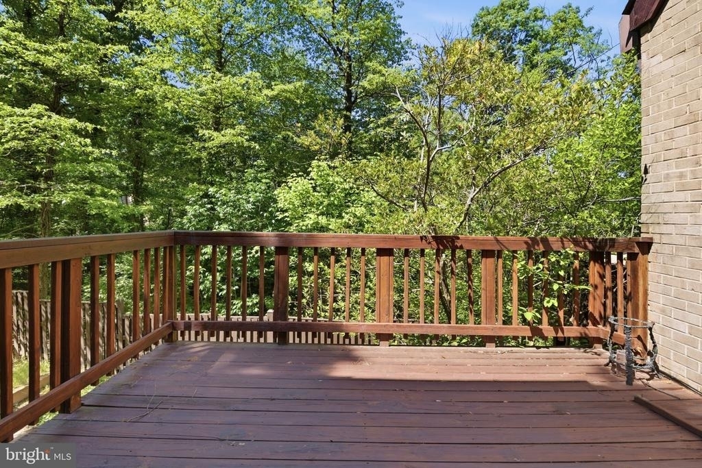 1509 Farsta Court - Photo 36