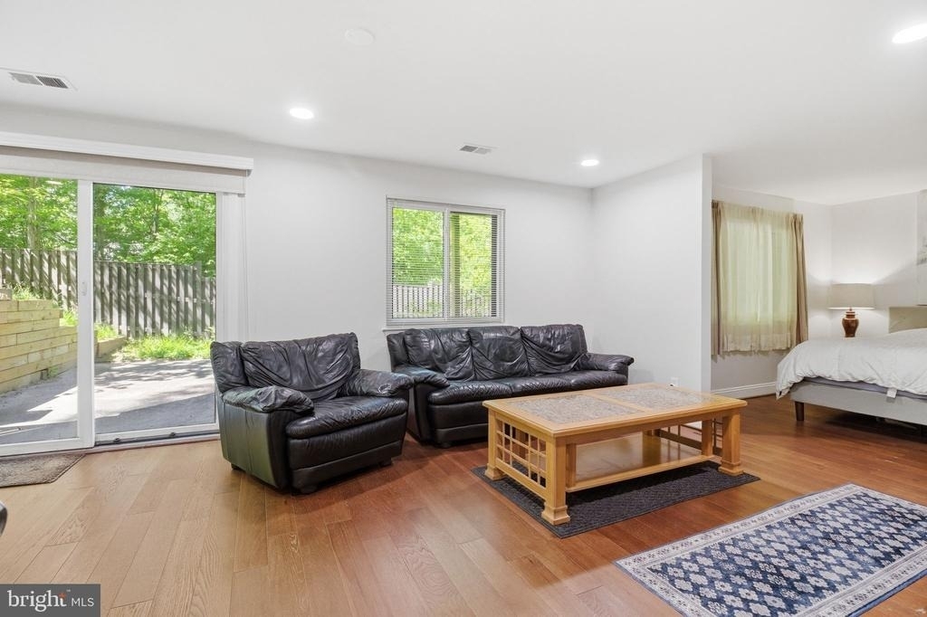 1509 Farsta Court - Photo 23
