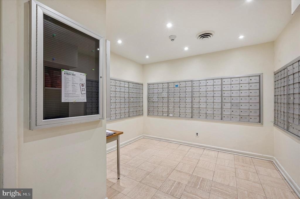 1810 Rittenhouse Square - Photo 3