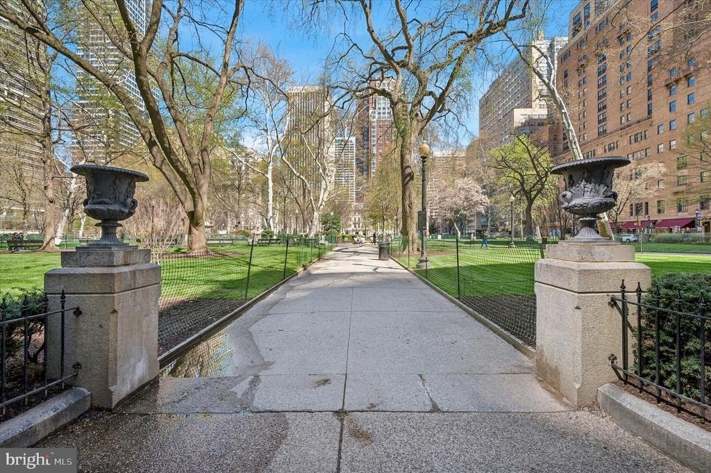 1810 Rittenhouse Square - Photo 24