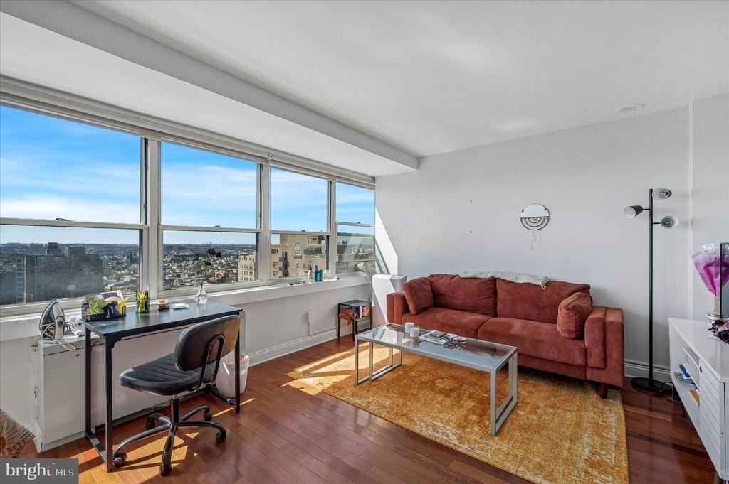 1810 Rittenhouse Square - Photo 17