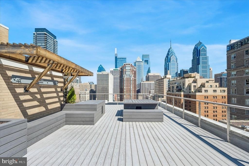 1810 Rittenhouse Square - Photo 22