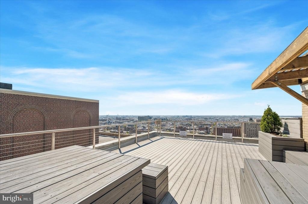 1810 Rittenhouse Square - Photo 21