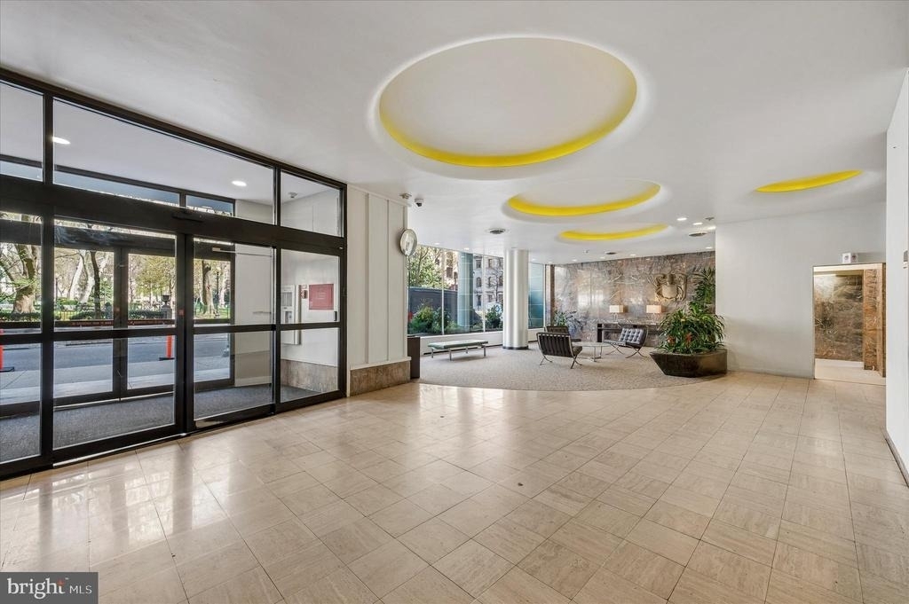 1810 Rittenhouse Square - Photo 1
