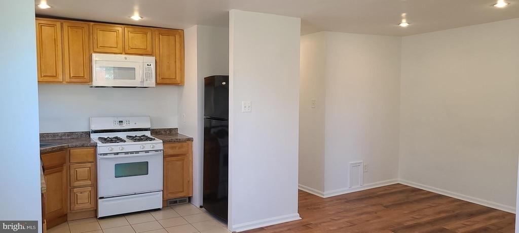 9403 Lansford Street - Photo 3