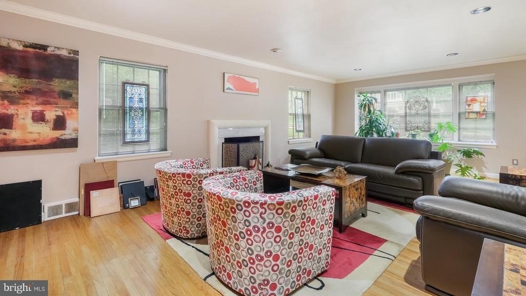 646 Green Briar Road - Photo 2