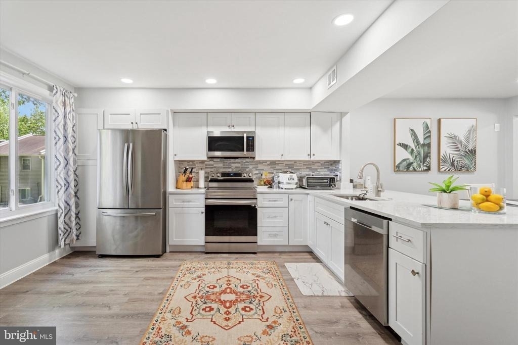 205 Woodside Circle - Photo 4