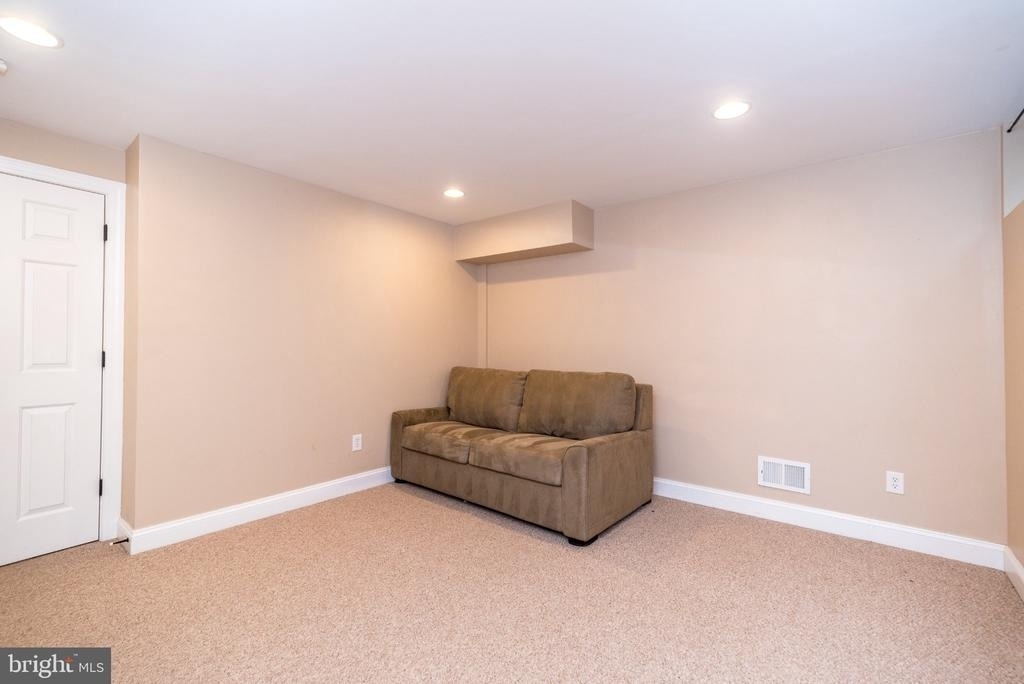 34 Lukens Drive - Photo 5