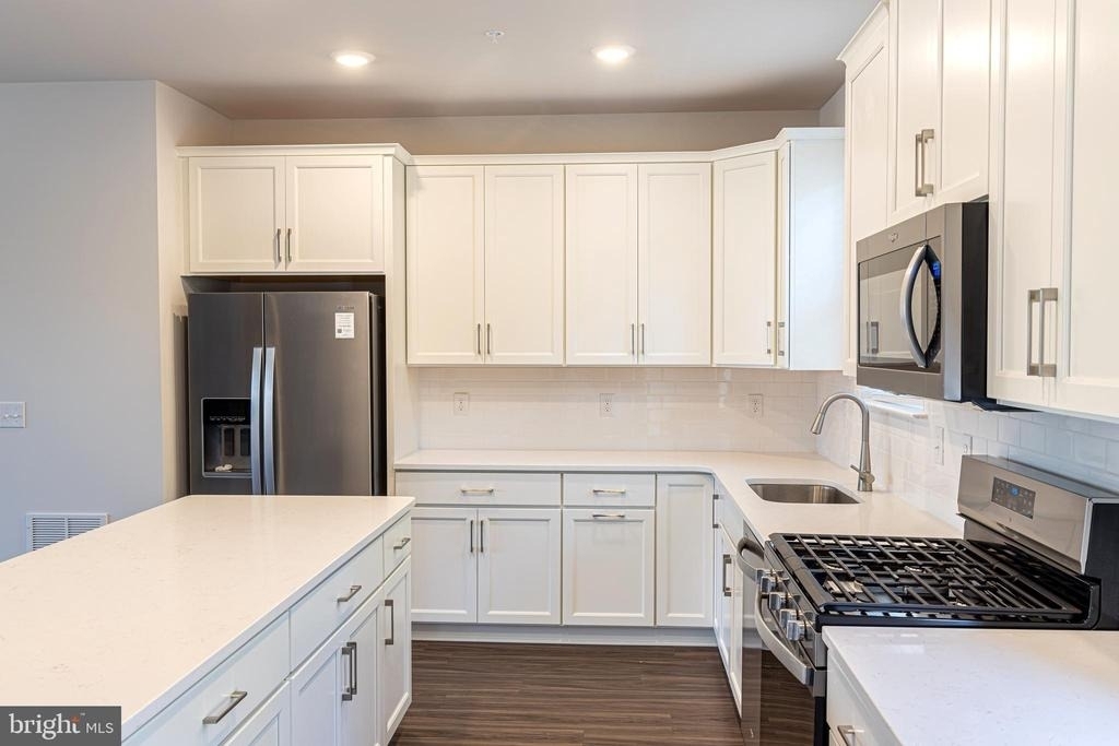 113 Four Leaf Drive - Photo 3