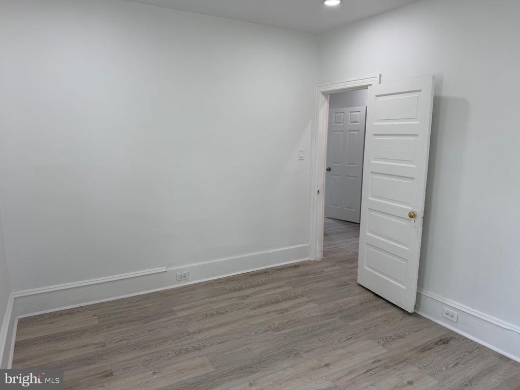 577 Billings Avenue - Photo 7