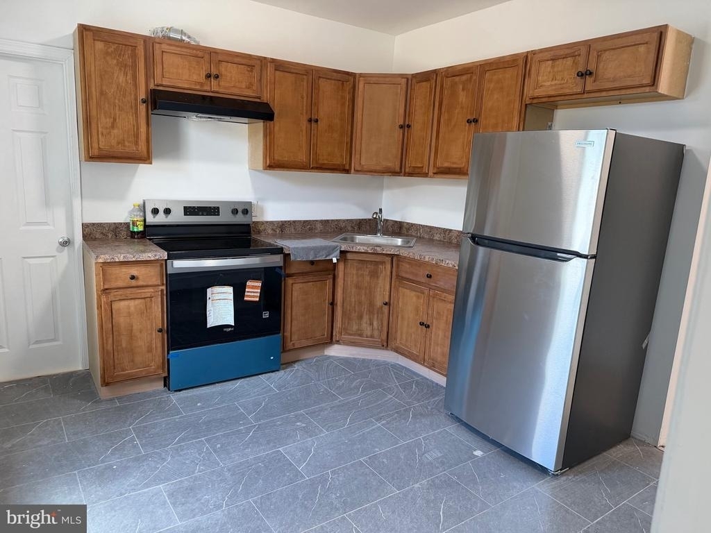 577 Billings Avenue - Photo 10