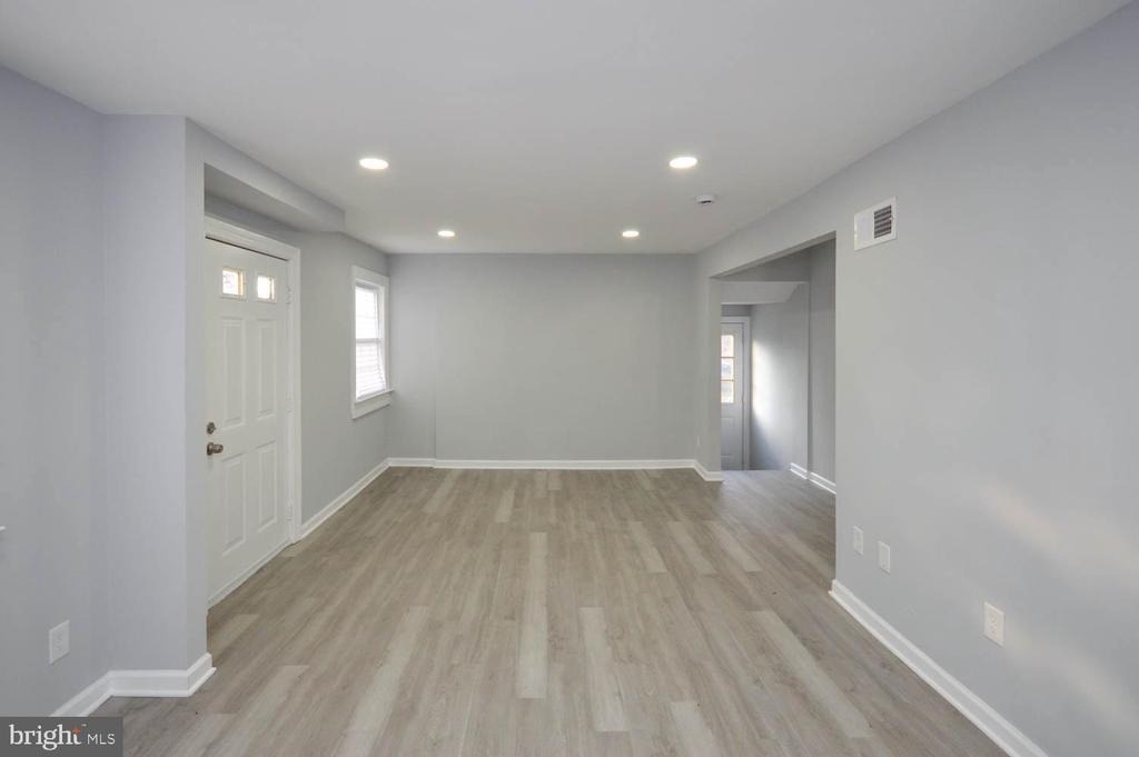 46670 Midway Drive - Photo 8