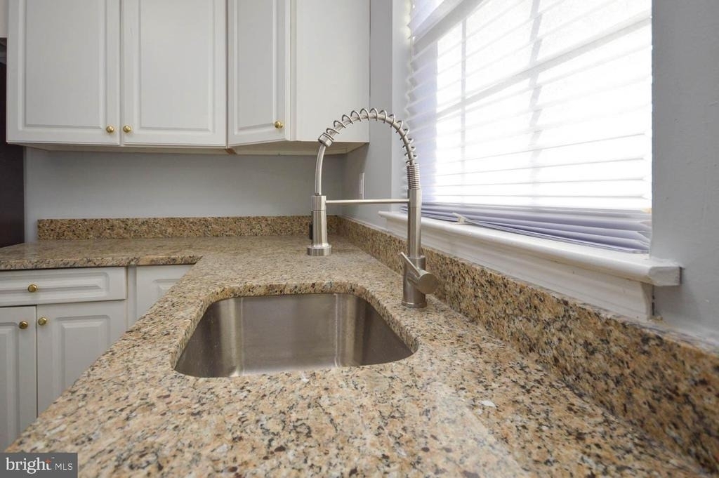 46670 Midway Drive - Photo 3
