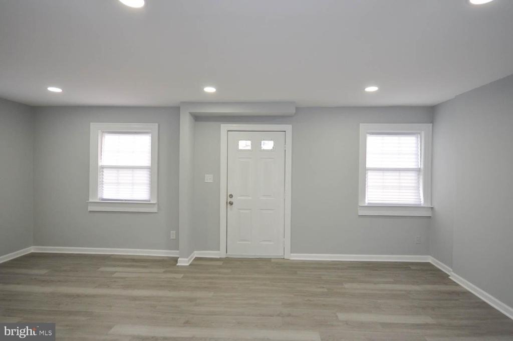 46670 Midway Drive - Photo 9