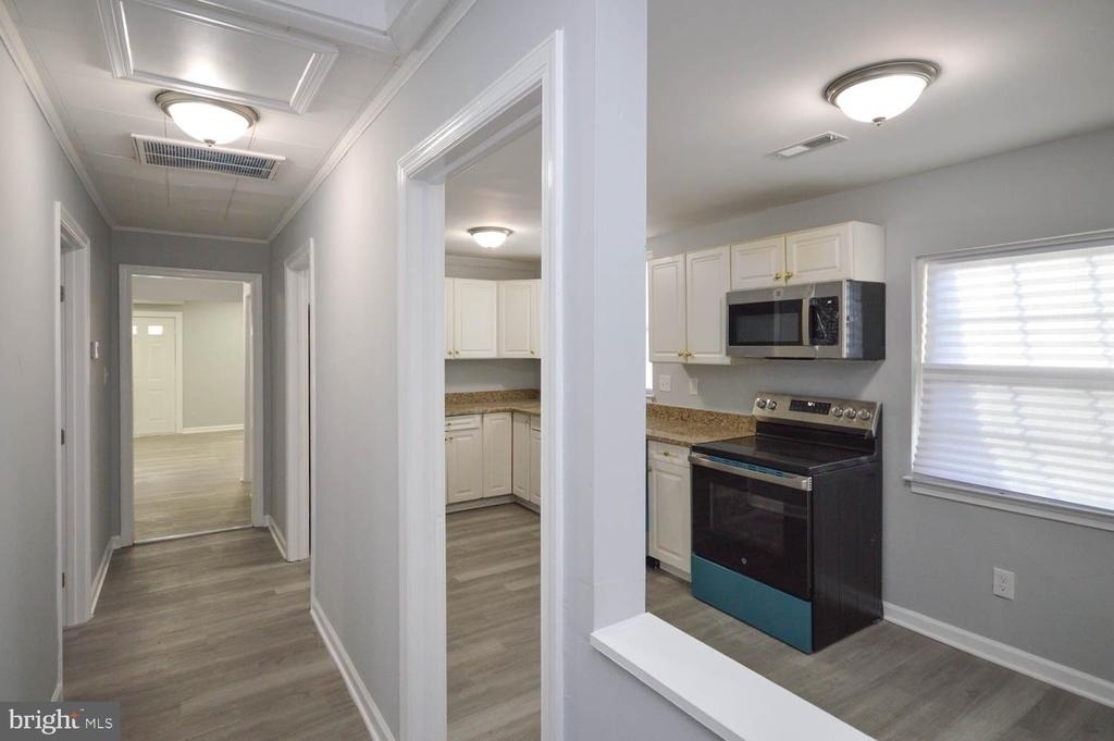 46670 Midway Drive - Photo 5