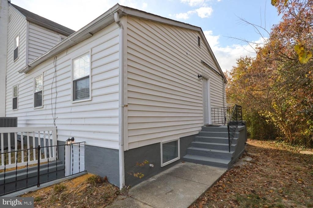 46670 Midway Drive - Photo 18