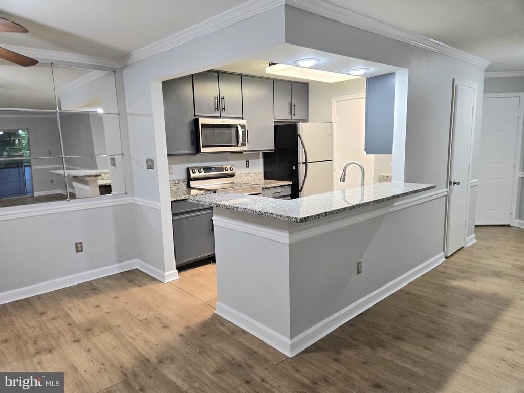 3315 Sir Thomas Drive - Photo 3