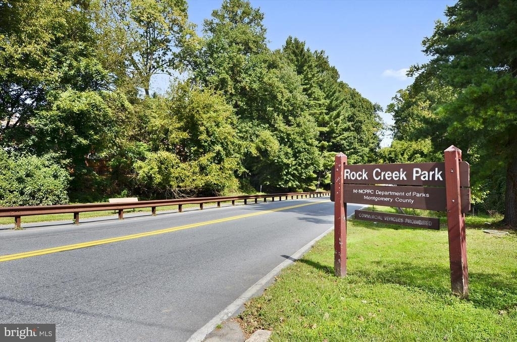 10500 Rockville Pike - Photo 33