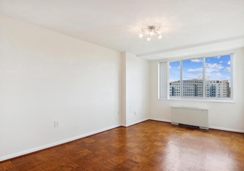 10500 Rockville Pike - Photo 14