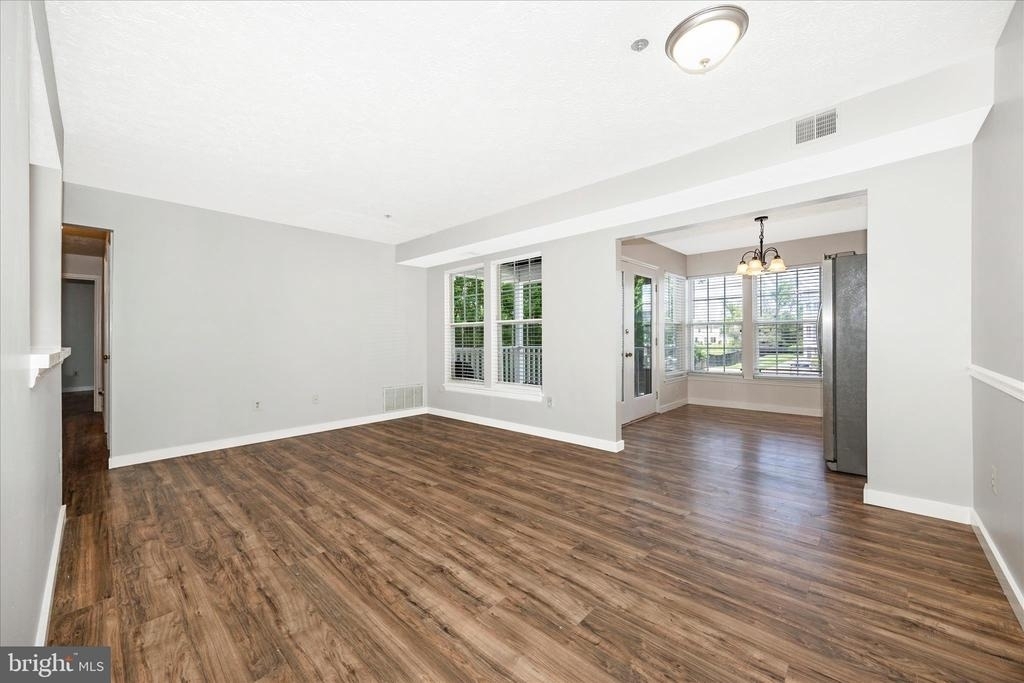 615 Himes Avenue - Photo 4