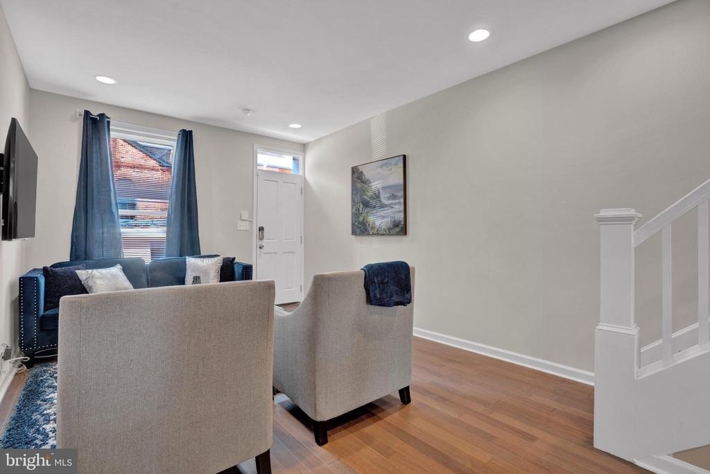 2117 E Chase Street - Photo 4