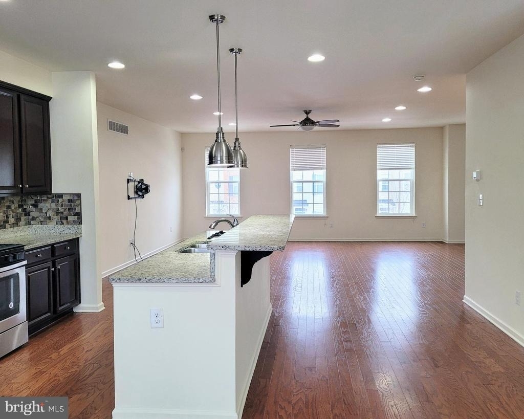 628 Rigel Way - Photo 5
