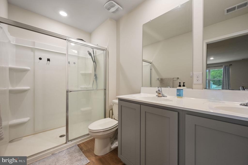 31 New England Drive - Photo 10