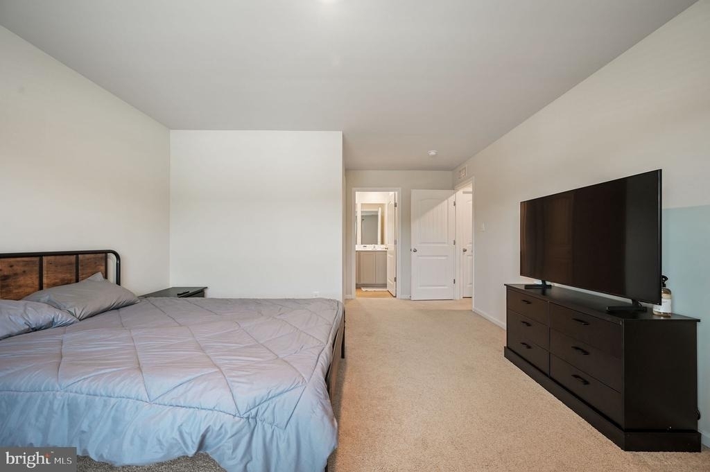 31 New England Drive - Photo 9