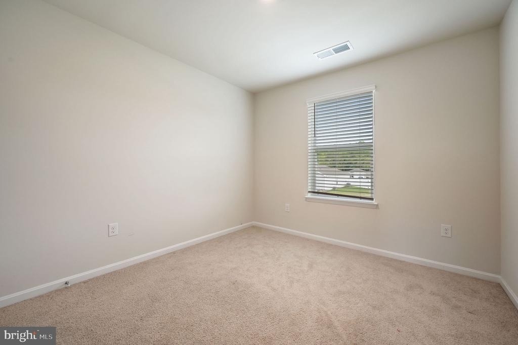 31 New England Drive - Photo 13