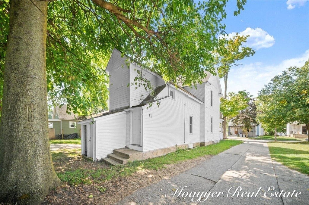 1108 Muskegon Avenue Nw - Photo 24
